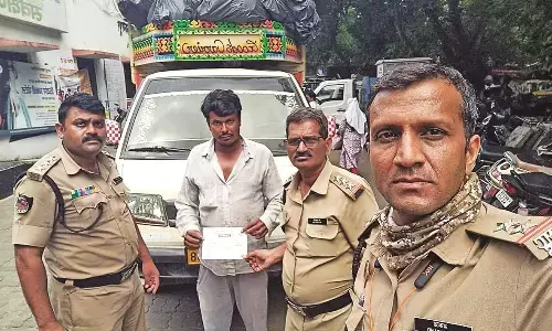 सार्वजनिक स्थानों पर गंदगी के 83 मामले दर्ज, उपद्रव शोध पथक की कार्रवाई सार्वजनिक स्थानों पर गंदगी के 83 मामले दर्ज, उपद्रव शोध पथक की कार्रवाई