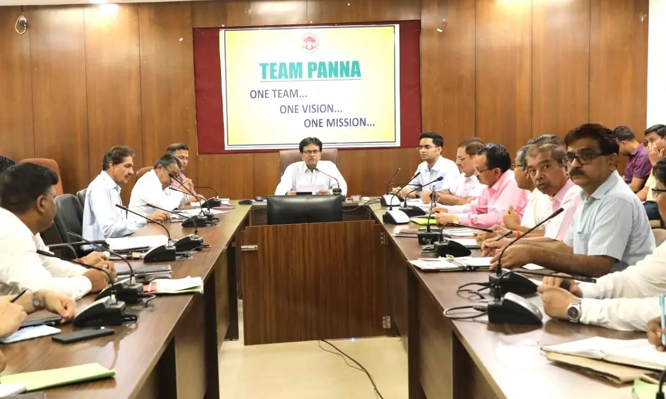 कलेक्टर ने टीएल बैठक में समीक्षा कर दिए आवश्यक निर्देश कलेक्टर ने टीएल बैठक में समीक्षा कर दिए आवश्यक निर्देश