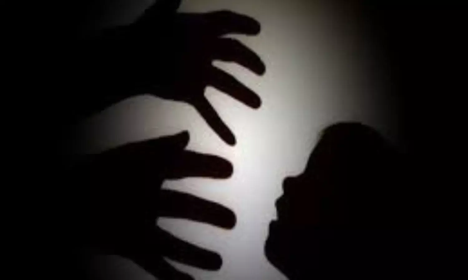 दुराचारी पिता छोटी बेटी से छह साल करता रहा दुष्कर्म, बड़ी पर भी नजर डाली,  दोनों पहुंची थाने