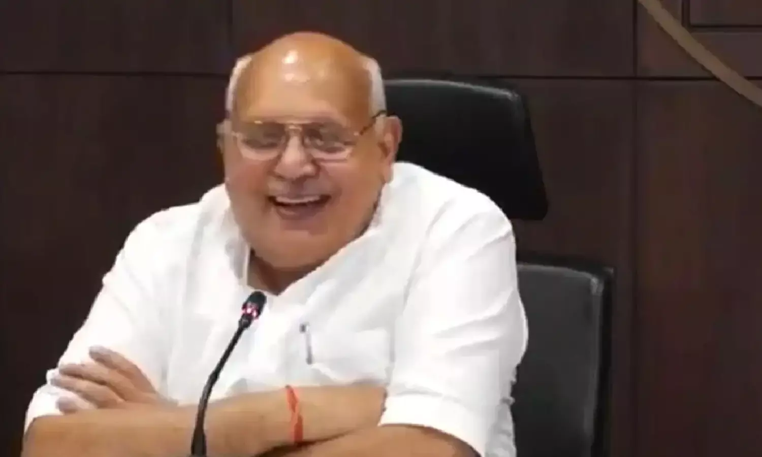 यूपी में तुअर दाल की सस्ती कीमत बताकर हसंने लगे योगी सरकार के मंत्री, बाद में सपा और कांग्रेस ने जमकर घेरा