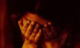 शादी का झांसा देकर मेकअप आर्टिस्ट से रेप फिर कराया जबरन गर्भपात - मामला दर्ज