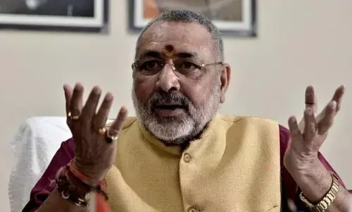 आरएसएस के बाद गिरिराज सिंह ने भी जनसंख्या नियंत्रण पॉलिसी लागू करने की वकालत की, चीन का भी दिया तर्क आरएसएस के बाद गिरिराज सिंह ने भी जनसंख्या नियंत्रण पॉलिसी लागू करने की वकालत की, चीन का भी दिया तर्क