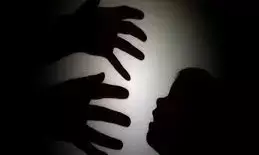 नाबालिग लड़की से गैंगरेप करने वाले 7 दुराचारियों को मृत्यु तक कारावास नाबालिग लड़की से गैंगरेप करने वाले 7 दुराचारियों को मृत्यु तक कारावास