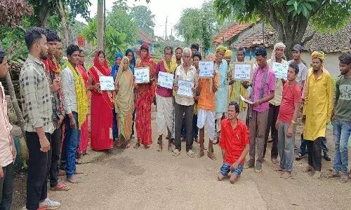 नंदिया के 548 मतदाताओं ने किया चुनाव का बहिष्कार, दिनभर धरना देने के बाद भी नहीं पहुंचे अधिकारी