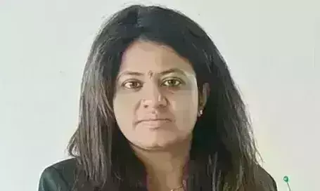 पुणे पुलिस का नोटिस मिलते ही, पूजा खेडकर के बंगले से गायब हुई कार