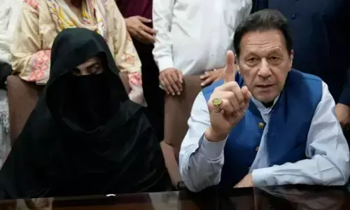 एक साल बाद इमरान खान को मिलेगी जेल से आजादी! इस्लामाबाद कोर्ट ने दिए तुरंत रिहाई के आदेश एक साल बाद इमरान खान को मिलेगी जेल से आजादी! इस्लामाबाद कोर्ट ने दिए तुरंत रिहाई के आदेश