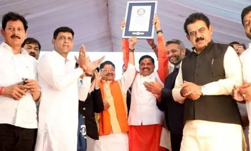 इंदौर में बना वर्ल्ड रिकॉर्ड, एक दिन में लगे 11 लाख पौधे, गिनीज बुक में हुआ दर्ज