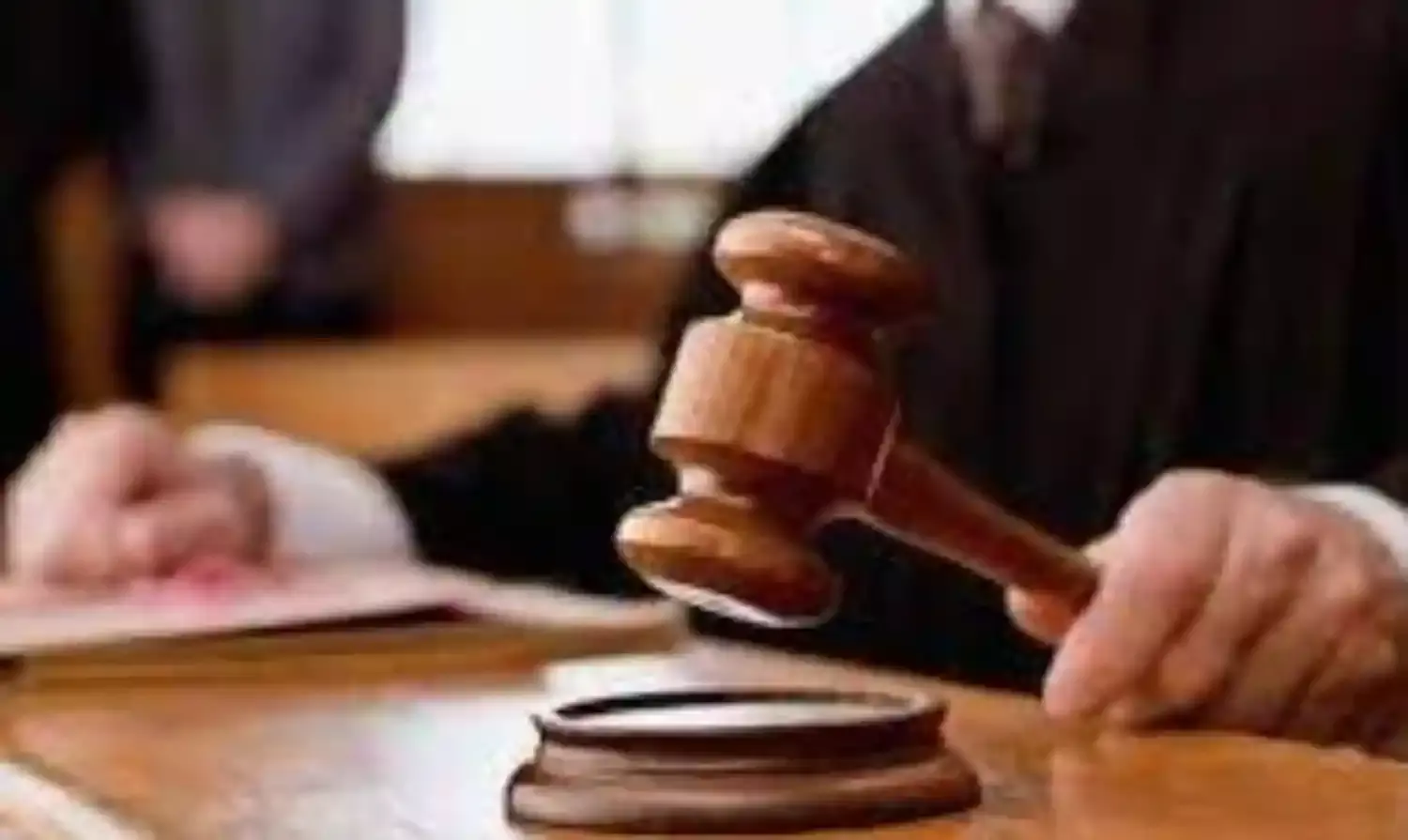 सरकार को कुलगुरू के खिलाफ कानून बनाने के अधिकार, चौधरी की याचिका खारिज करने की मांग