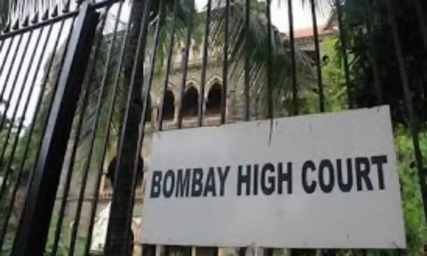 बिना किसी आधार के दोषियों को पैरोल के लाभ में कटौती नहीं की जा सकती है