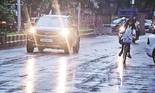 बनने के तुरंत बाद कमजोर पड़ा सिस्टम, गाज गरने से दंपति की मौत