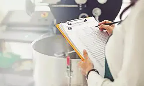 बिना लाइसेंस के बिक रहे थे आर्थोपेडिक इम्प्लांट्स, 70 लाख का माल बरामद