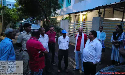 दाभा में सीसीटीवी में कैद हुआ तेंदुआ , वन विभाग की टीम ने चलाया सर्च अभियान दाभा में सीसीटीवी में कैद हुआ तेंदुआ , वन विभाग की टीम ने चलाया सर्च अभियान