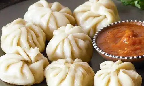 आपका पसंदीदा स्ट्रीट फूड बन सकता है हेल्थ के लिए खतरा, शरीर की भलाई चाहते हैं तो आज से खाना छोड़ें आपका पसंदीदा स्ट्रीट फूड बन सकता है हेल्थ के लिए खतरा, शरीर की भलाई चाहते हैं तो आज से खाना छोड़ें