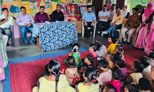 अब आंगनवाड़ी में भी सिखाएंगे अंग्रेजी, जिलाधीश सौरभ कटियार ने किया शुभारंभ