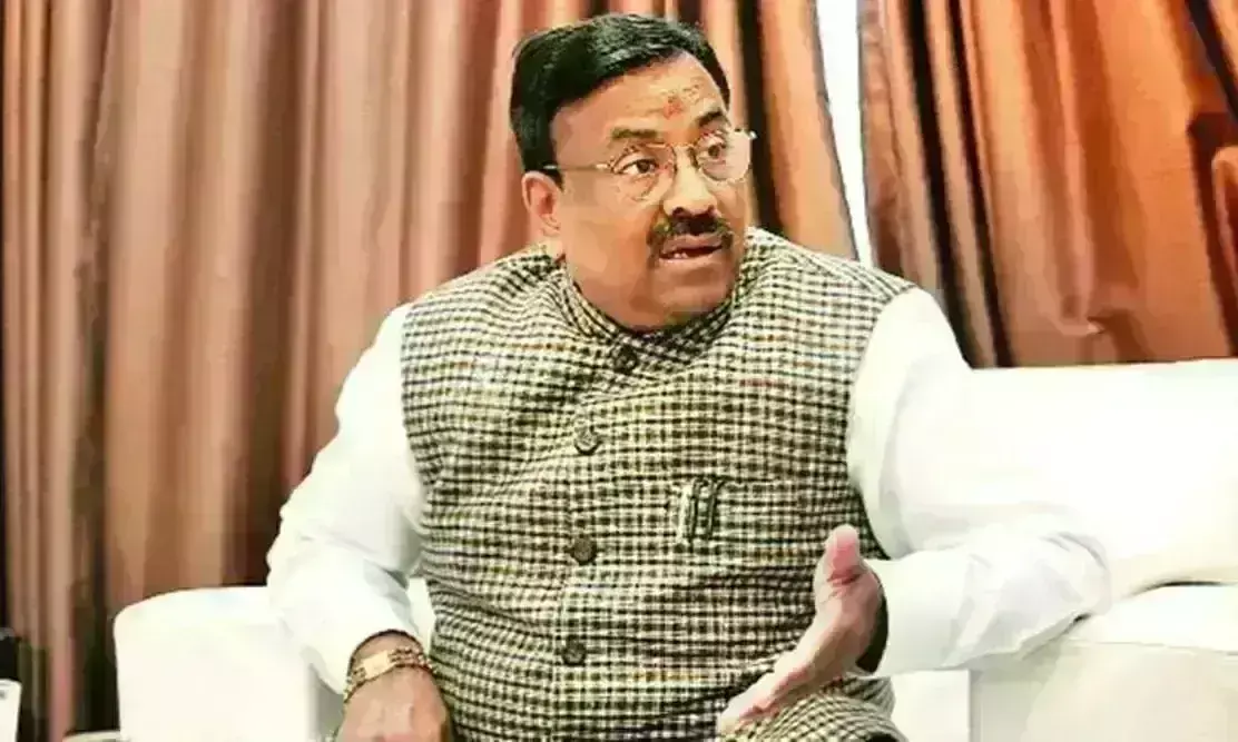 बाघनख को लेकर मुनगंटीवार का वार- तुम इतिहास नहीं, न ही तुम्हें इतिहास मालूम है