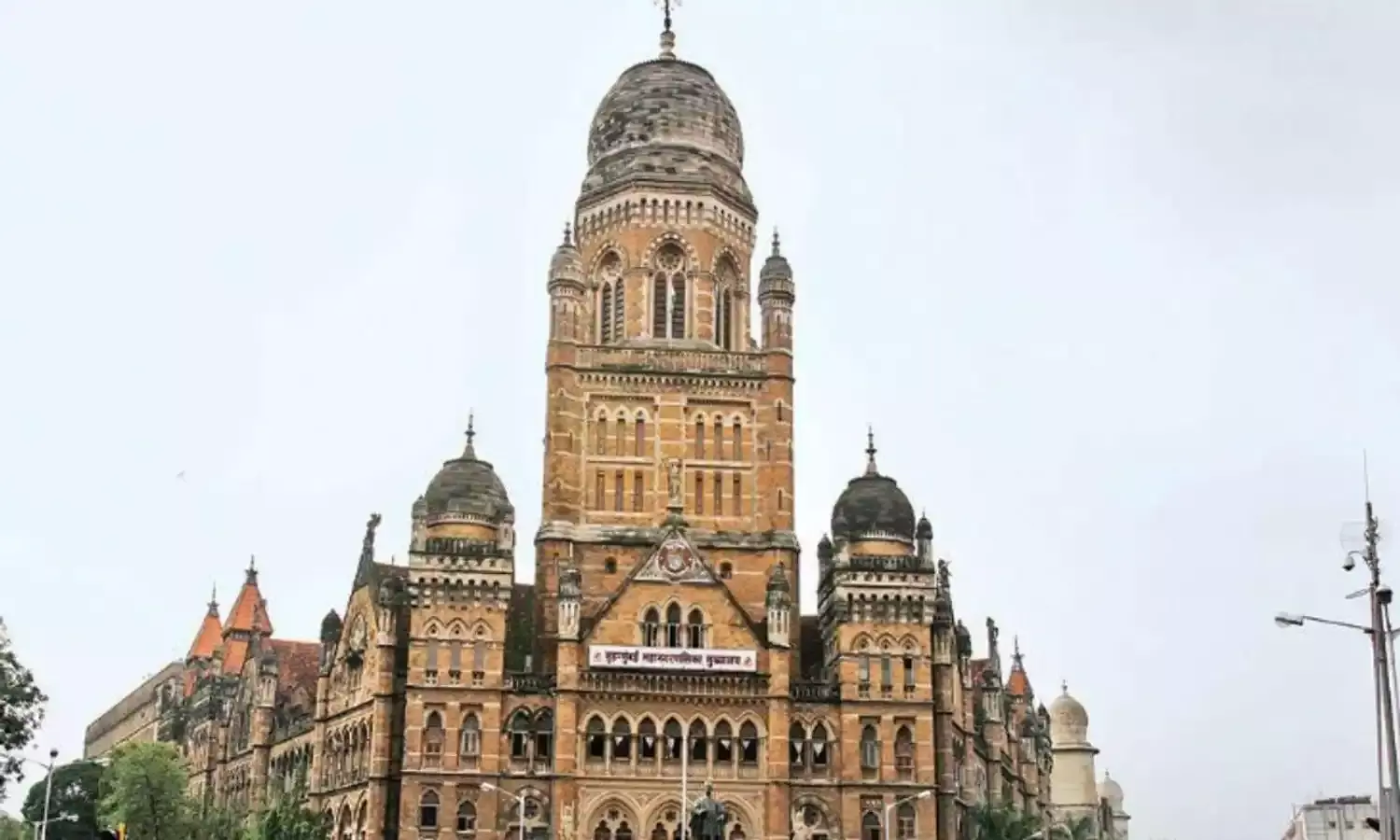 मूविंग पिक्चर डिजिटल होर्डिंग की रोशनी जांचेगी मनपा, अब लाइट की भी होगी जांच