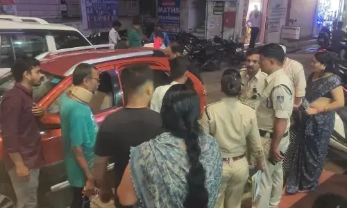 निजी अस्पताल में नवजात की मौत के बाद हंगामा, परिजनों ने डॉक्टर पर लगाए लापरवाही के आरोप, कार्रवाई की मांग