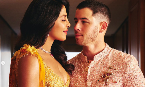 एक्ट्रेस प्रियंका चौपड़ा से इस कारण अमेरिकी इन्फ्लुएंसर ने मांगी माफी, अनंत-राधिका की शादी में हुई थी मुलाकात