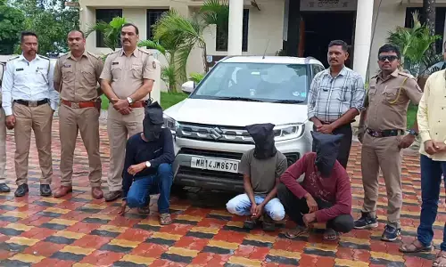 एक करोड़ की फिरौती मांगने वाले अपहरणकर्ताओं को पथ्रोट से पुणे ले गई पुलिस