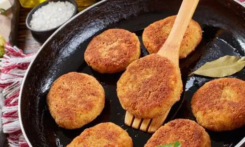 घर पर बनाएं ओट्स कटलेट की टेस्टी रेसिपी, खाने में लगेगी बेहद टेस्टी