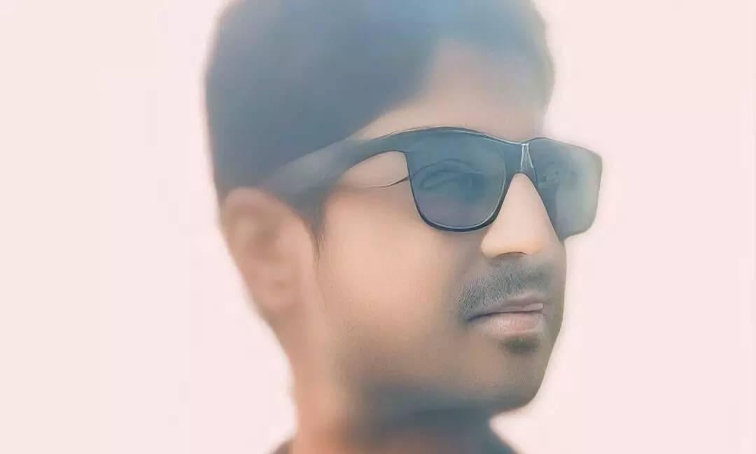 नशेड़ी पति से तंग आकर पत्नी ने धारदार हथियार से काट दी गर्दन नशेड़ी पति से तंग आकर पत्नी ने धारदार हथियार से काट दी गर्दन