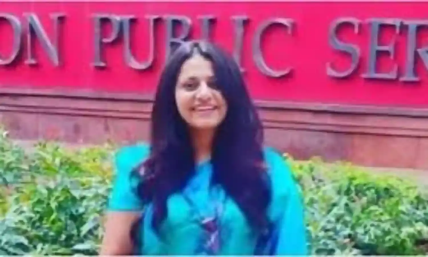 आईएएस पूजा खेडकर की बढ़ी मुश्किलें, विभिन्न धाराओं के तहत किया मामला दर्ज