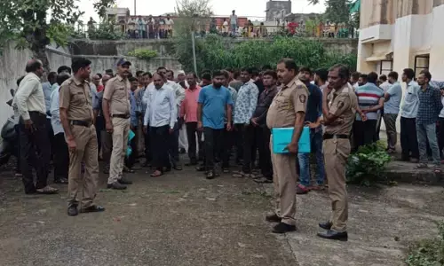 अमरावती में बिजली प्रवाहित तार टूटकर  किसान पर गिरा , मौके पर ही मौत अमरावती में बिजली प्रवाहित तार टूटकर  किसान पर गिरा , मौके पर ही मौत