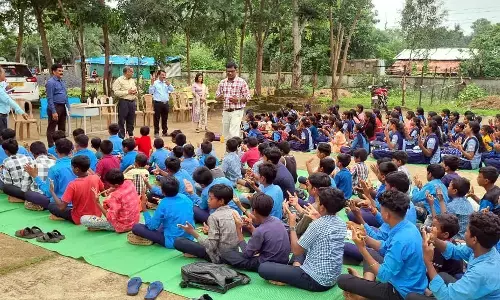 गड़चिरोली की 7 आश्रमशालाओं में अचानक पहुंचे  अपर आयुक्त, सुनीं विद्यार्थियों की समस्याएं