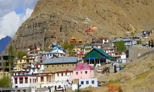 भारत के इस गांव में बिना कपड़ों के रहती हैं महिलाएं, वजह जानकर चौक जाएंगे आप