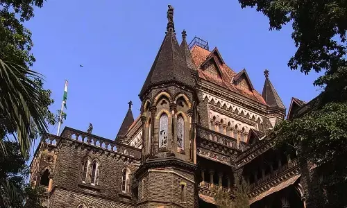 आरटीई पर सरकारी अधिसूचना रद्द, घाटकोपर होर्डिंग मामले में पुलिस से जवाब तलब, तोड़क कार्रवाई पर भी रोक आरटीई पर सरकारी अधिसूचना रद्द, घाटकोपर होर्डिंग मामले में पुलिस से जवाब तलब, तोड़क कार्रवाई पर भी रोक