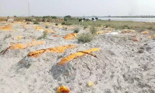 भारत में सरकारी आंकड़ों से कई गुना ज्यादा हुईं मौतें, साल 2020 में 12 लाख लोगों ने गंवाई जान भारत में सरकारी आंकड़ों से कई गुना ज्यादा हुईं मौतें, साल 2020 में 12 लाख लोगों ने गंवाई जान
