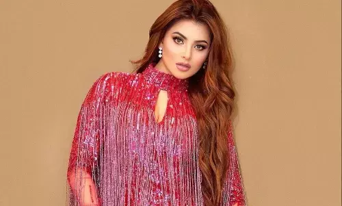 उर्वशी रौतेला के वायरल वीडियो का सच आया सामने, फैंस ने शेयर किया वीडियो, जानें फ़िल्म के डिटेल्स उर्वशी रौतेला के वायरल वीडियो का सच आया सामने, फैंस ने शेयर किया वीडियो, जानें फ़िल्म के डिटेल्स