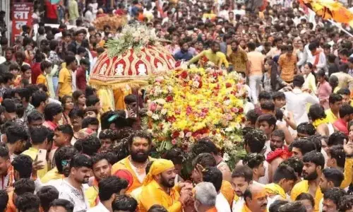 बाबा महाकाल की सवारी में जनजातीय वर्ग के प्रतिनिधि भी हुए शामिल