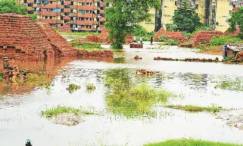 दिन में ब्रेक, रात में झमाझम बारिश , रेड अलर्ट को लेकर दिन भर होती रही चर्चा