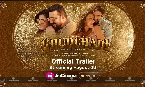 संजय दत्त और रवीना टंडन की रोमांटिक कॉमेडी फिल्म घुड़चढ़ी का ट्रेलर रिलीज, इस दिन होने जा रही रिलीज संजय दत्त और रवीना टंडन की रोमांटिक कॉमेडी फिल्म घुड़चढ़ी का ट्रेलर रिलीज, इस दिन होने जा रही रिलीज
