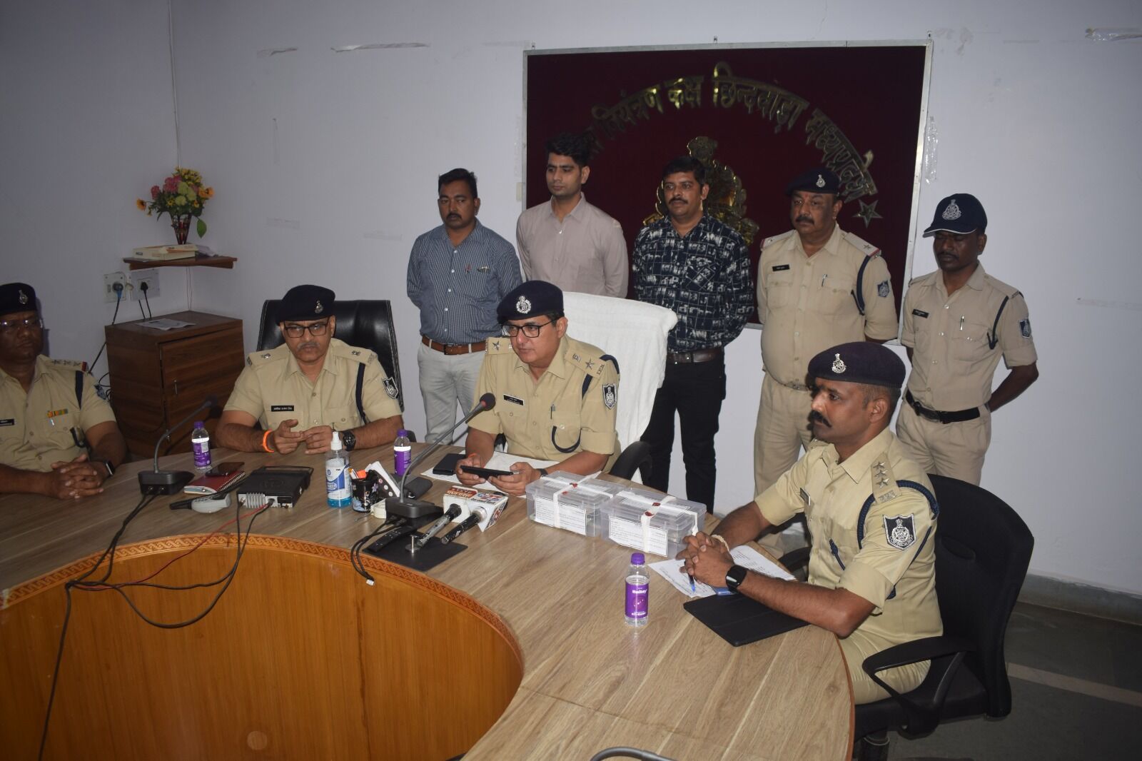 दो लूट का खुलासा, जन्मदिन मनाने नहीं थे रुपए, तो कर ली लूट