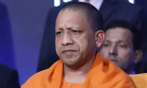 केशव प्रसाद मौर्य को चुनाव हराने वाली पल्लवी पटेल से मिले सीएम योगी, निकाले जा रहे हैं सियासी मायने