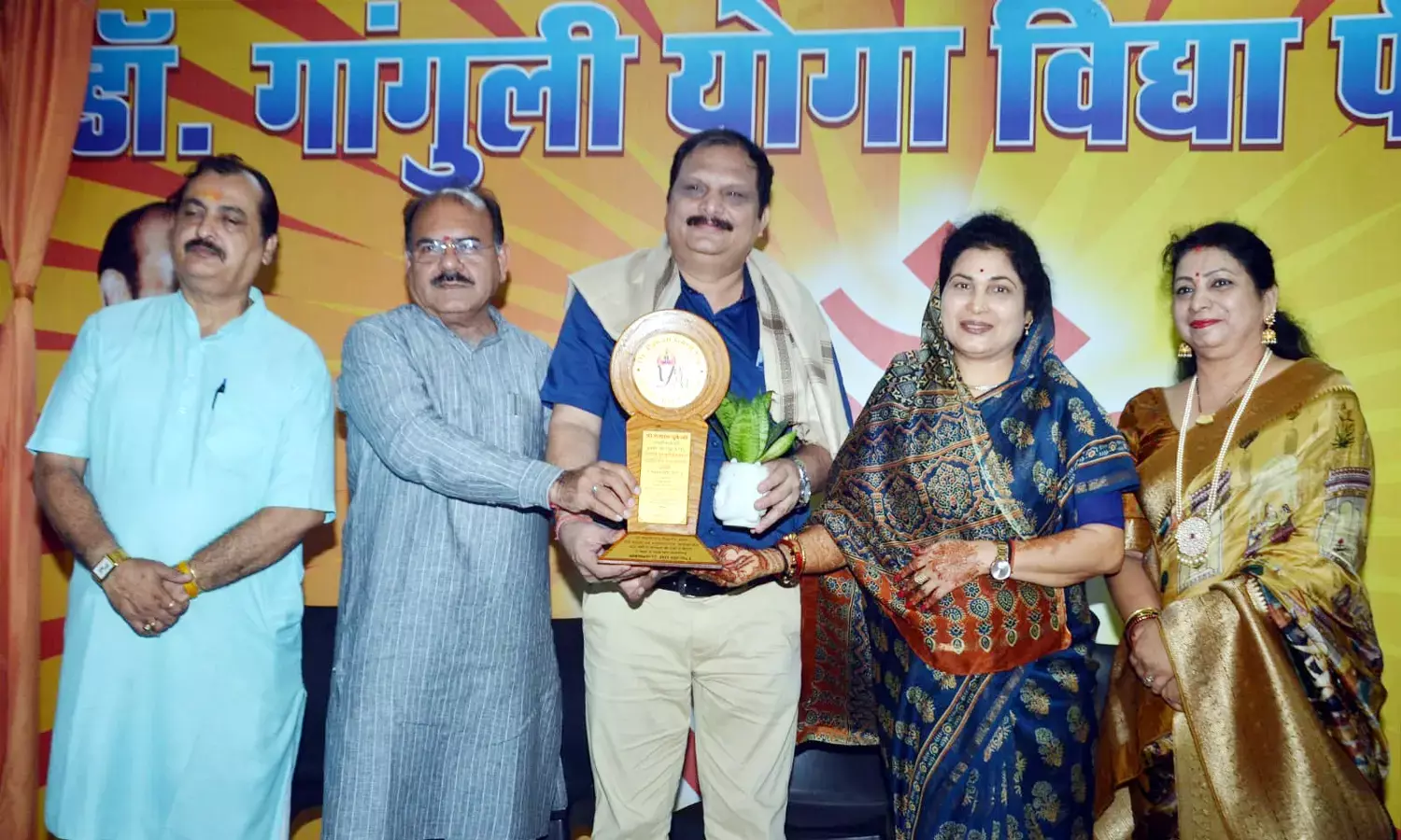 जीवन में जिसने योग अपनाया, उसने स्वस्थ जीवन पाया- श्रीमती कृष्णा गौर
