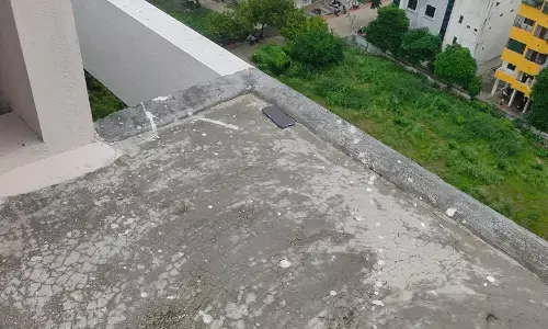 कोचिंग के लिए निकली घर से, किशोरी ने बारहवीं मंजिल से कूदकर की आत्महत्या