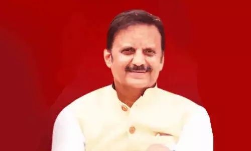 स्वस्थ और सुरक्षित समाज के निर्माण में योगदान दें: उप-मुख्यमंत्री श्री शुक्ल