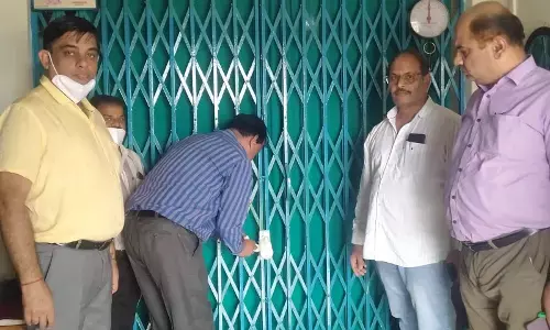 जयसिंहनगर में अवैध क्लीनिक की सील तोडक़र फिर से उपचार जयसिंहनगर में अवैध क्लीनिक की सील तोडक़र फिर से उपचार