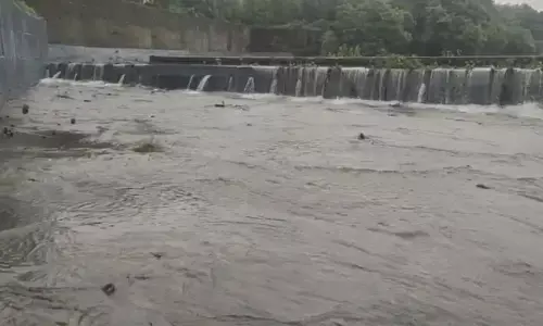 अंबाझरी तालाब ओवरफ्लो, 4 पंपों से पानी निकालने के बाद भी जलस्तर सामान्य नहीं