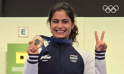 मनु भाकर ने 10 मीटर एयर पिस्टल में जीता ब्रॉन्ज, ऐसे करने वाली बनीं पहली भारतीय महिला शूटर, ओलंपिक में भारत का खुला मेडल का खाता