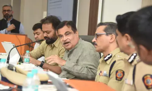 सड़क हादसों को लेकर गडकरी बोले - जिम्मेदार अधिकारियों पर गैर जमानती केस दर्ज कराएंगे