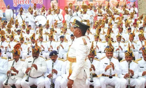 पुलिस बैंड ने स्वर लहरियों से किया भगवान महाकाल का स्वराभिषेक, बाबा महाकाल की सवारी में उत्साह, उमंग और आकर्षण के गौरवशाली इतिहास में जुड़ा नया अध्याय