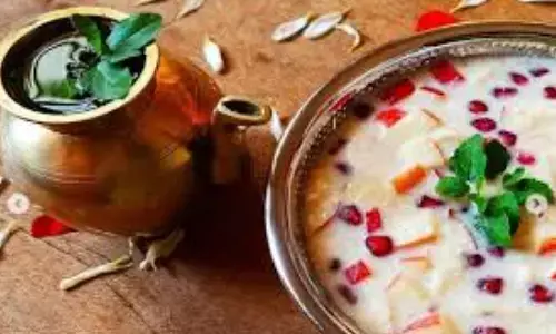 सावन में भोलेबाबा को चढ़ाएं पंचामृत प्रसाद का भोग, जानें बनाने की विधि सावन में भोलेबाबा को चढ़ाएं पंचामृत प्रसाद का भोग, जानें बनाने की विधि