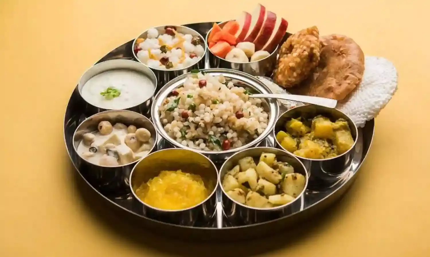 सावन के पावन महीने में रखें खान-पान का खास ख्याल, जानिए क्या खाना होगा सेहतमंद