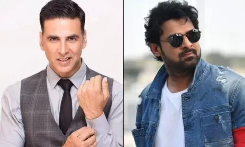 सुपरस्टार प्रभास और अक्षय कुमार की फिल्में होंगी एक ही दिन रिलीज, वरुण धवन भी देंगे जोरदार टक्कर