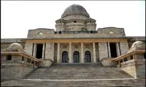 वृक्षारोपण पर सवाल- यदि कॉन्ट्रैक्ट देते हो, तो पर्यावरण संरक्षण के लिए प्रतिबद्ध क्यों नहीं