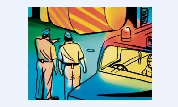करंट लगने से मजदूर का हाथ व पैर की तीन अंगुलियाँ कटीं